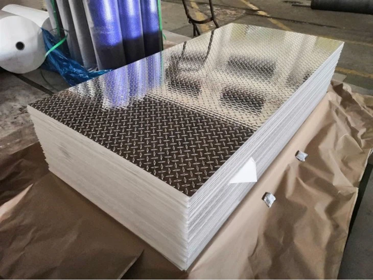 Diamond aluminum plate for trailers